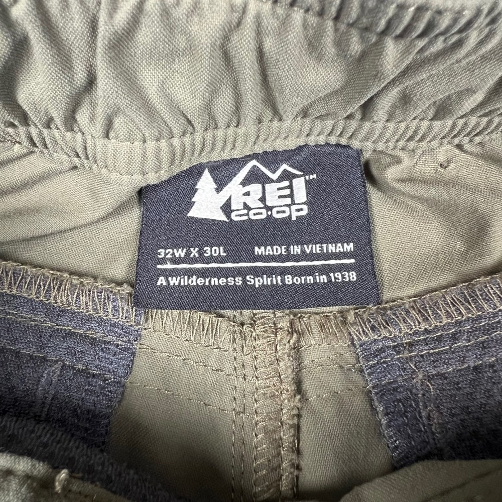 REI Co-op Sahara Convertible Cargo Hiking Pants Men 32x30 Green Arcade Belt - Picture 3 of 10